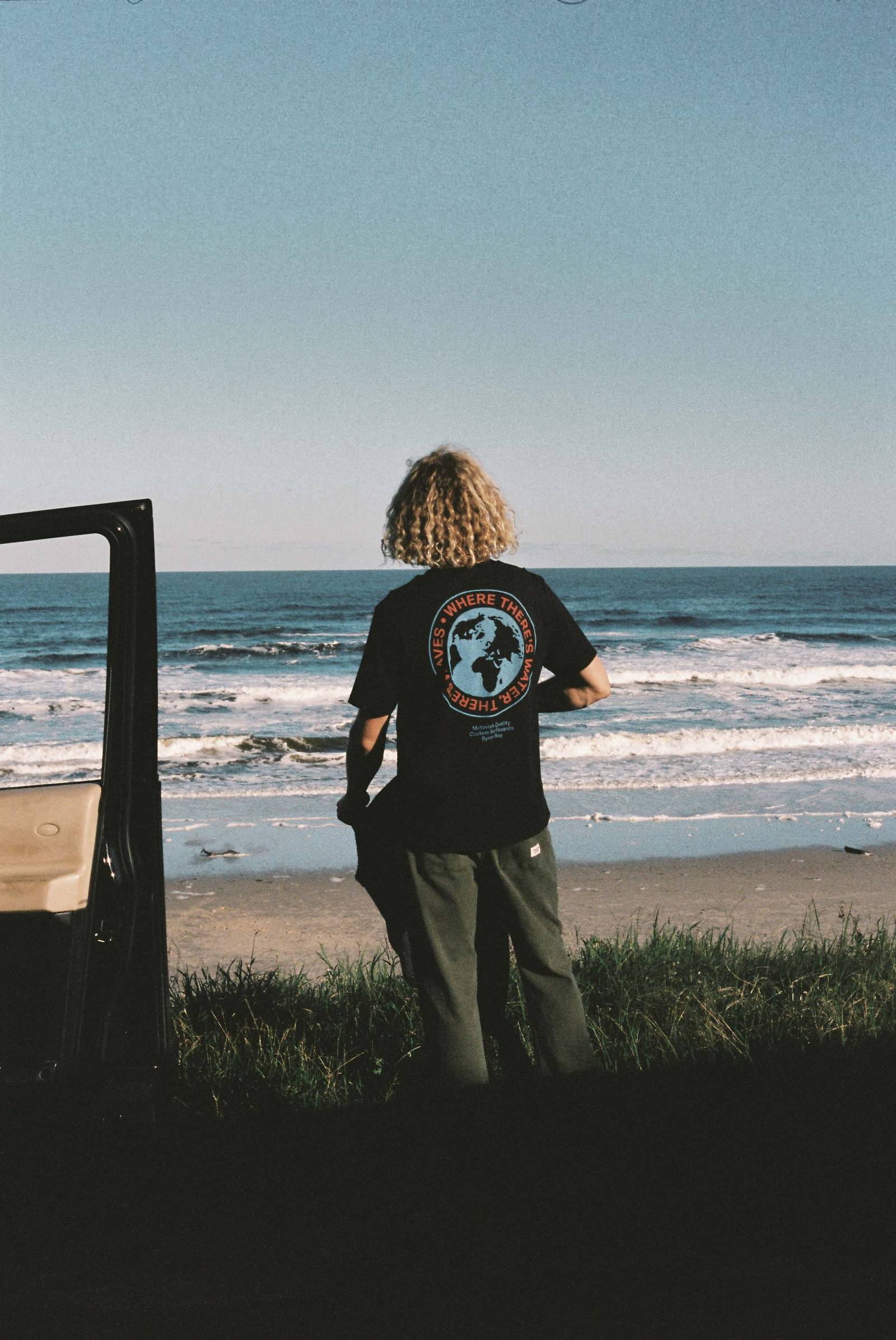 Waves Tee - Black