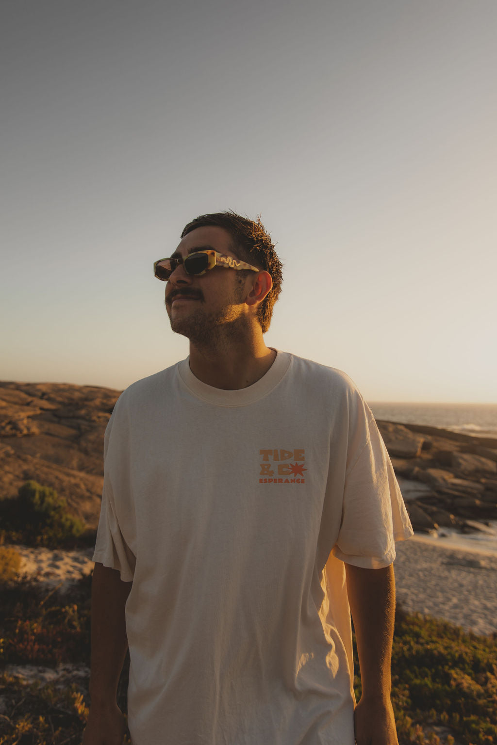 TIDE TOWN Tee - Light Sand
