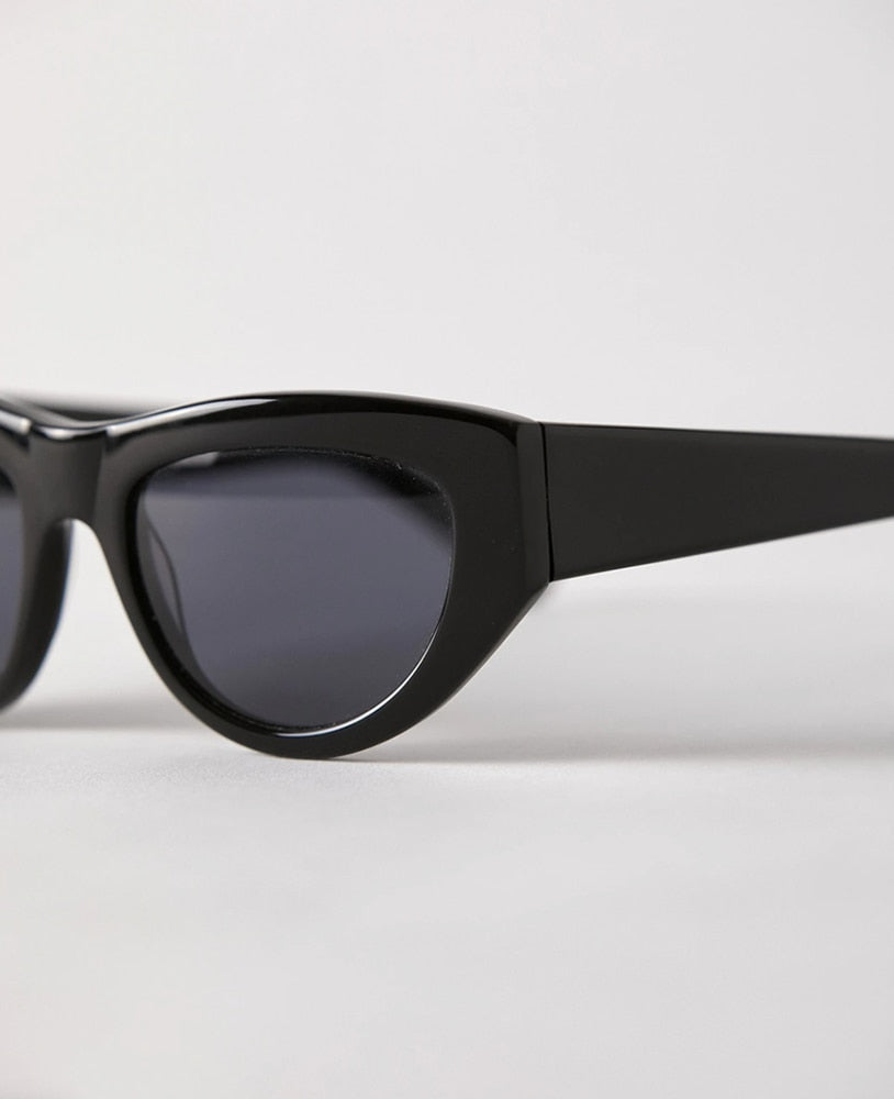 Candy - Black Gloss / Black